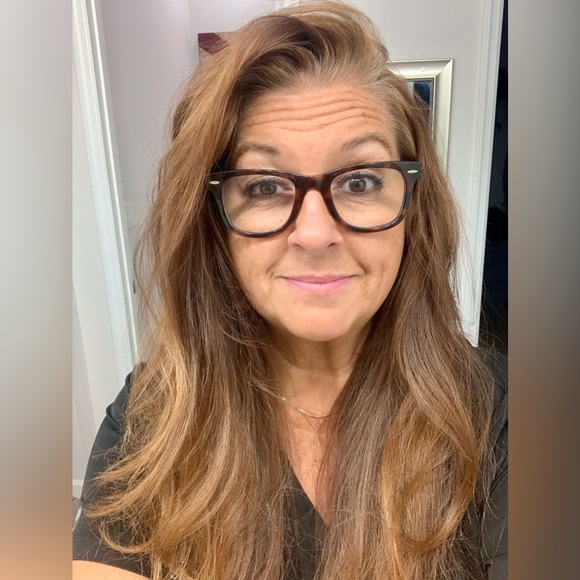 Meet your Posher, Sherry - Picture 2 of 2